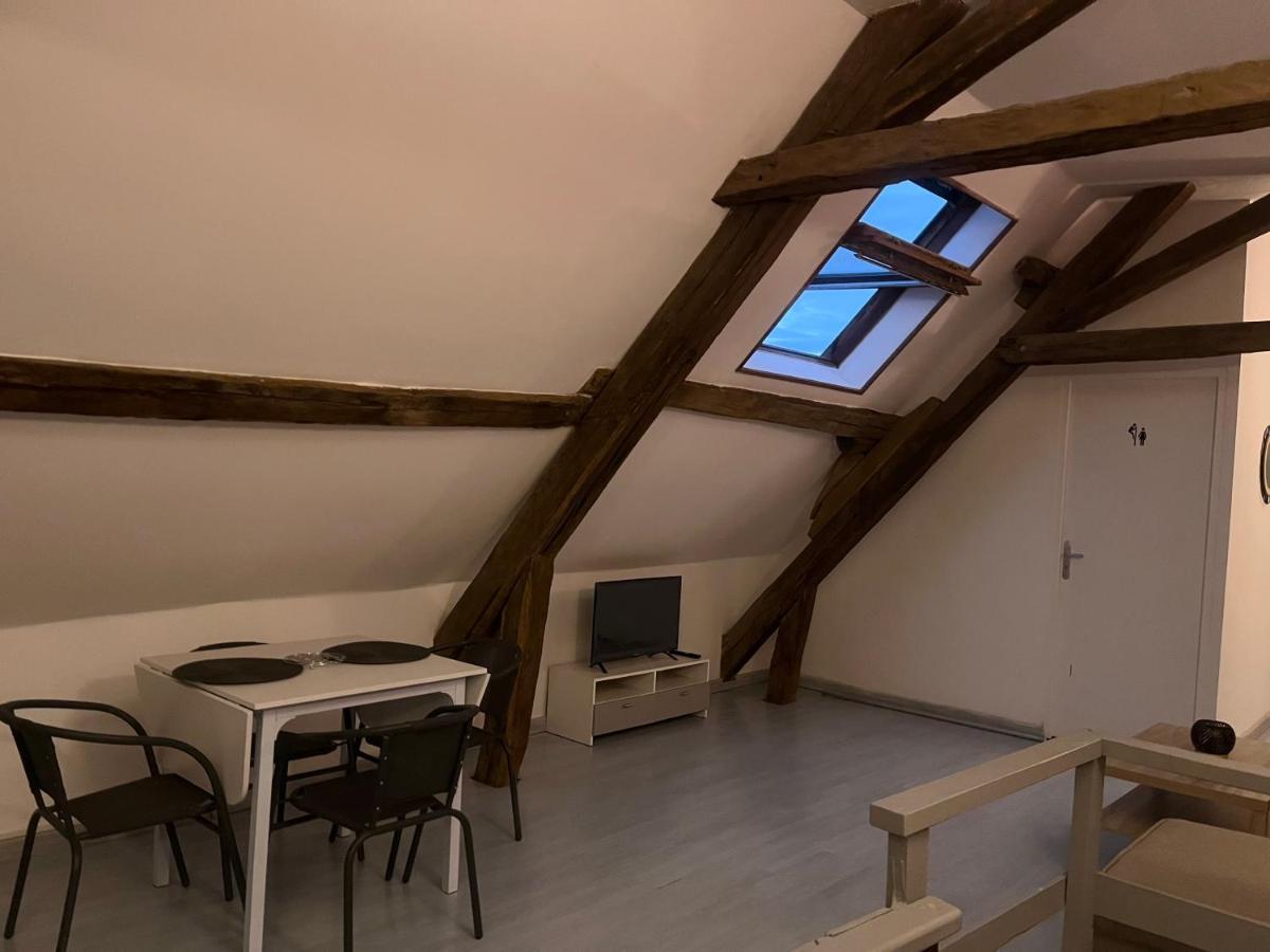 Chablis: Grand Studio En Plein Centre Ville المظهر الخارجي الصورة